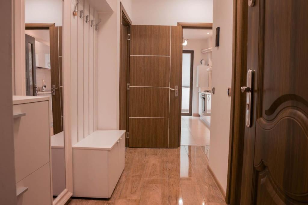 Apartament Zona Coresi Mall Braşov Eksteriør billede