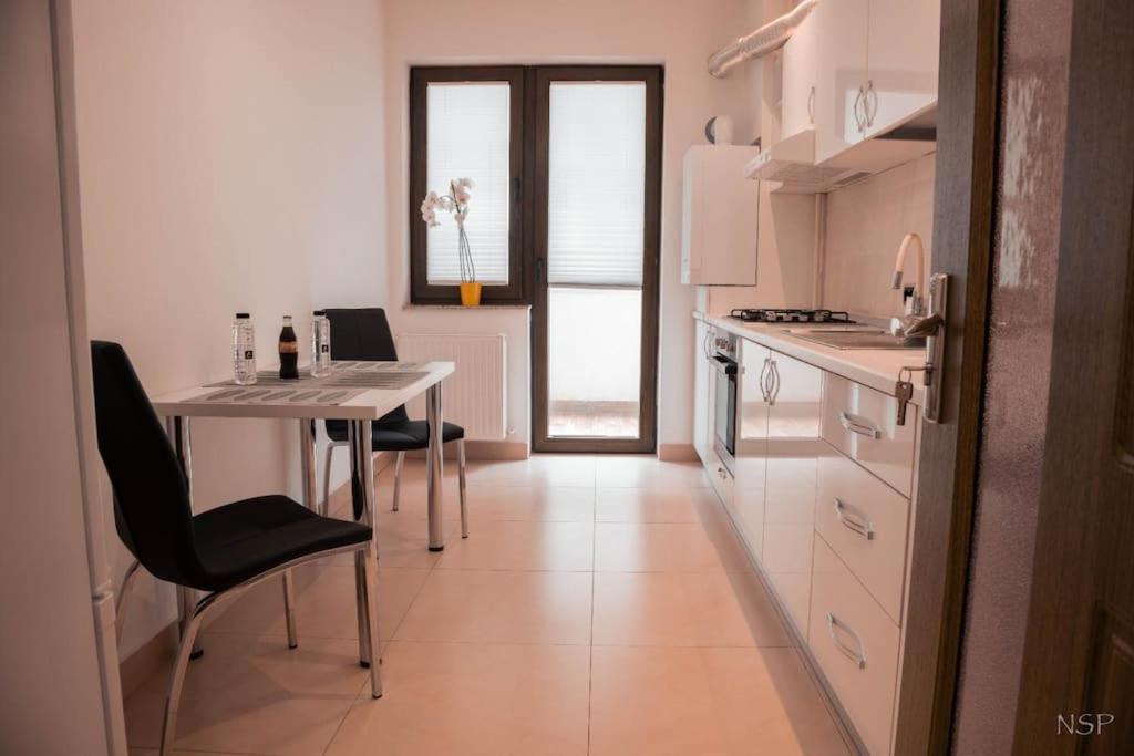 Apartament Zona Coresi Mall Braşov Eksteriør billede